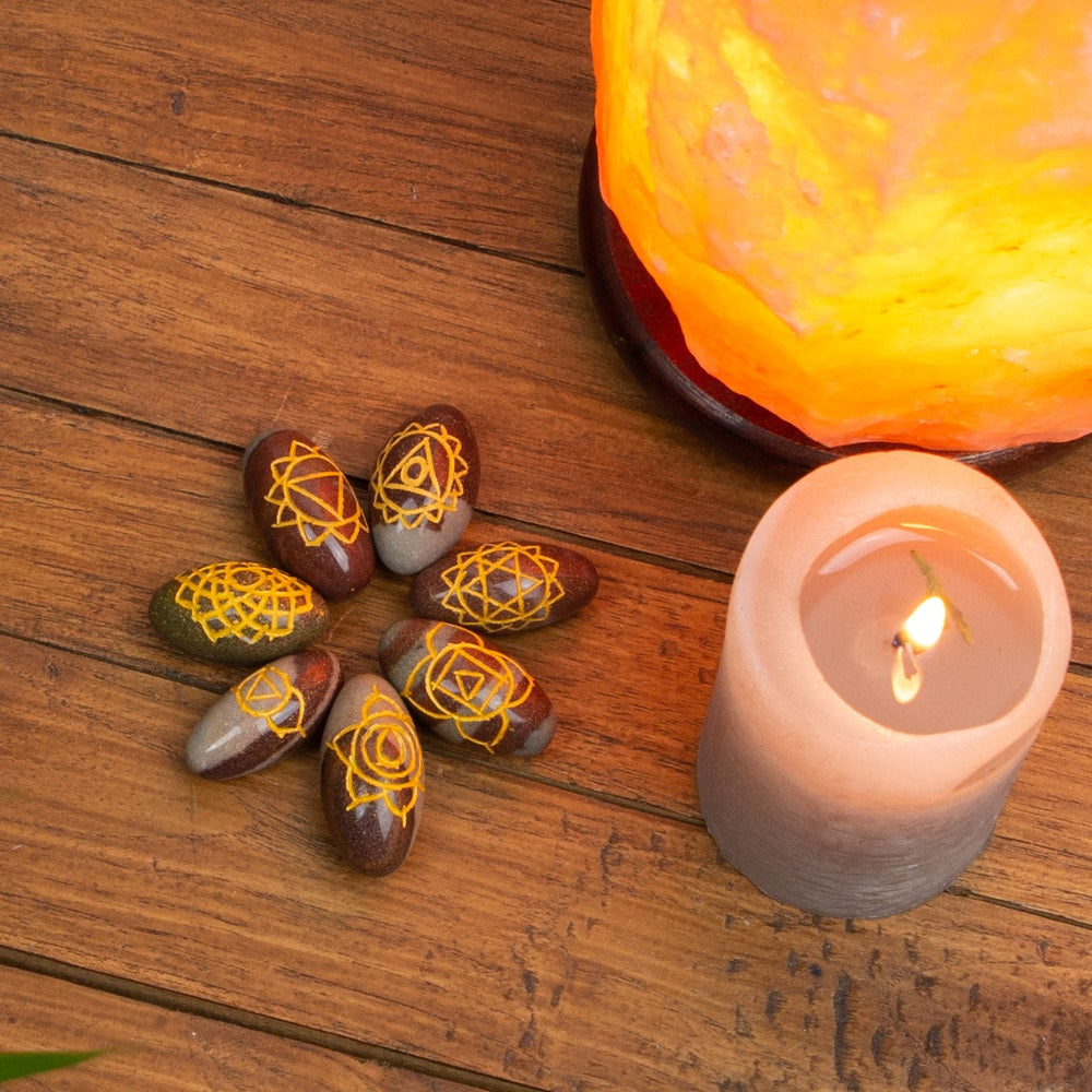 Chakra Edelstenen Shiva Lingam – set van 7