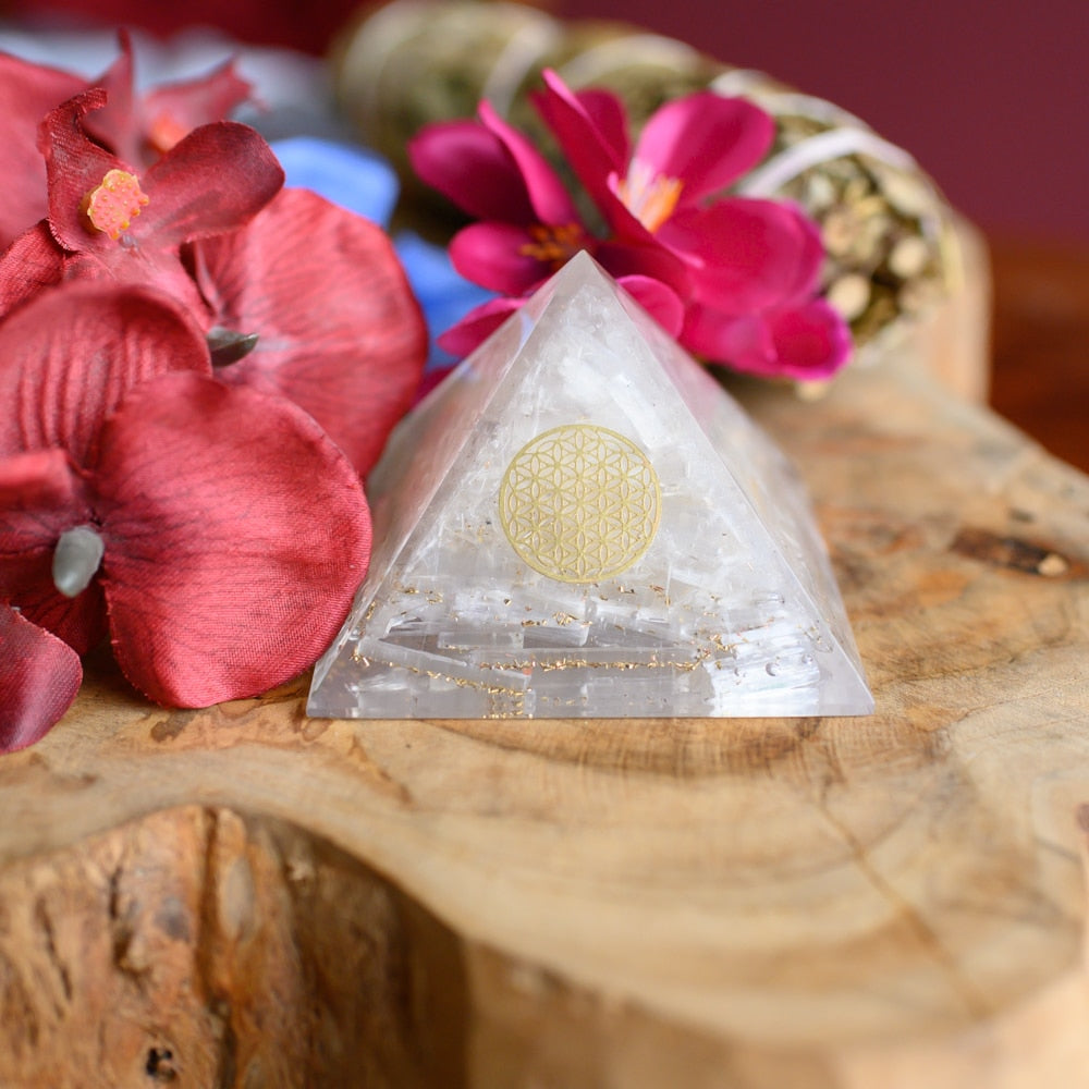 Orgonite Piramide Seleniet – Flower of Life – (70 mm)