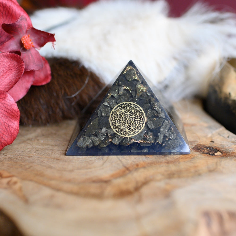 Orgonite Piramide Pyriet – Flower of Life – (70 mm)