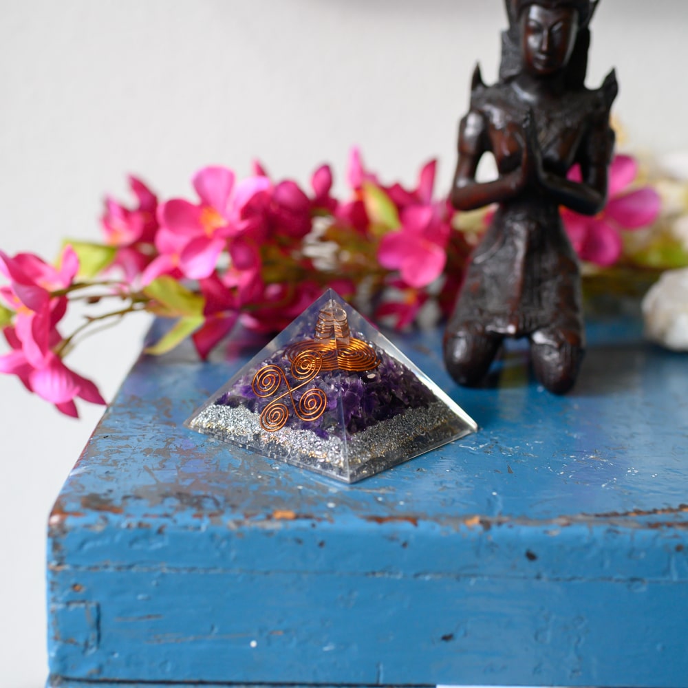 Orgonite Piramide Amethist – Vastu – (70 mm)