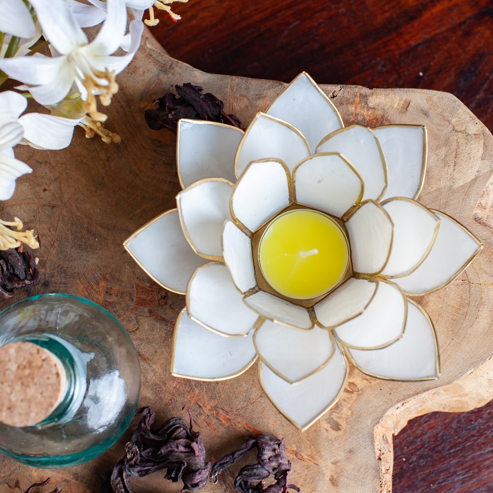 Lotus Sfeerlicht Wit Goudrand
