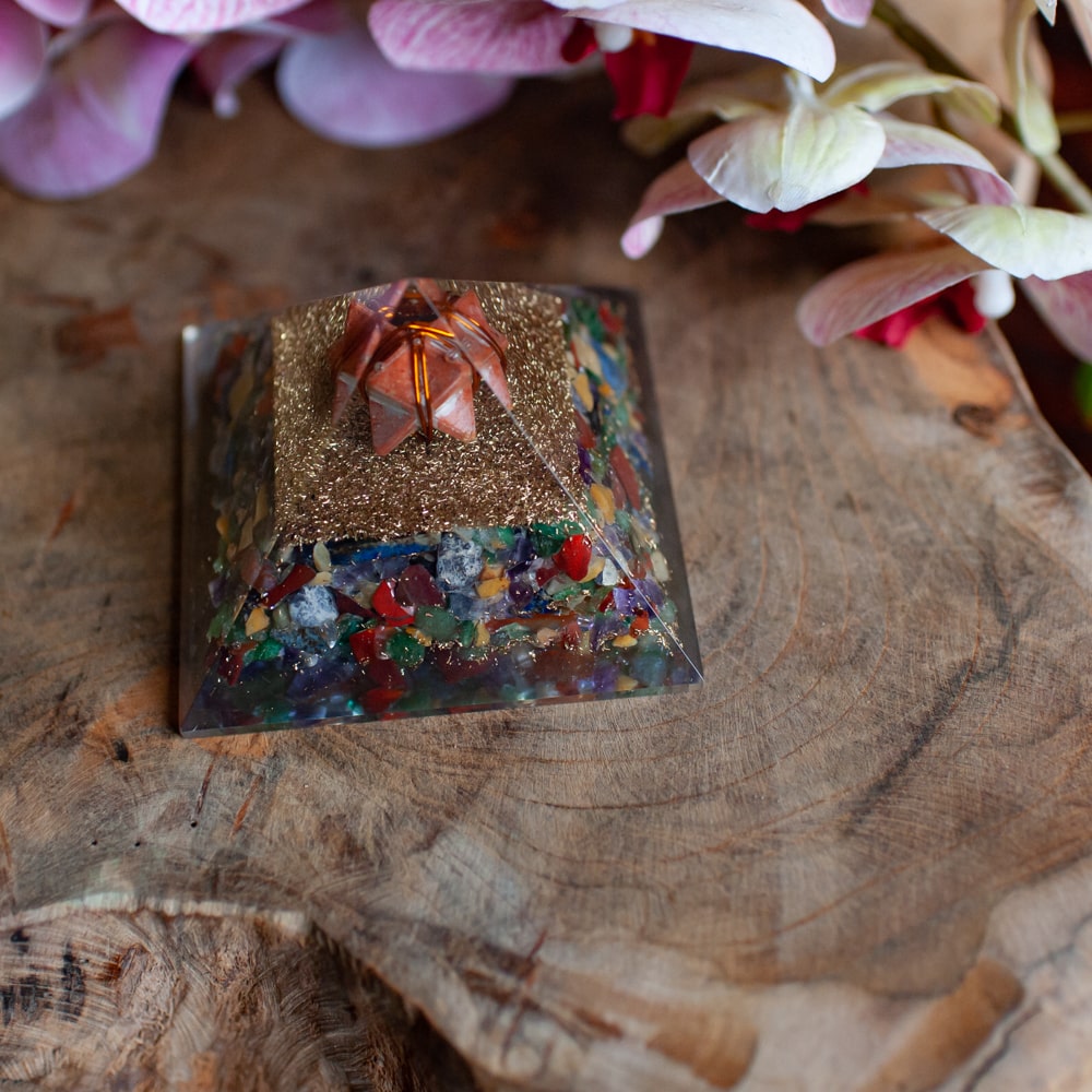 Orgonite Piramide Chakra/  Jaspis – Jaspis Merkaba – (70 mm)