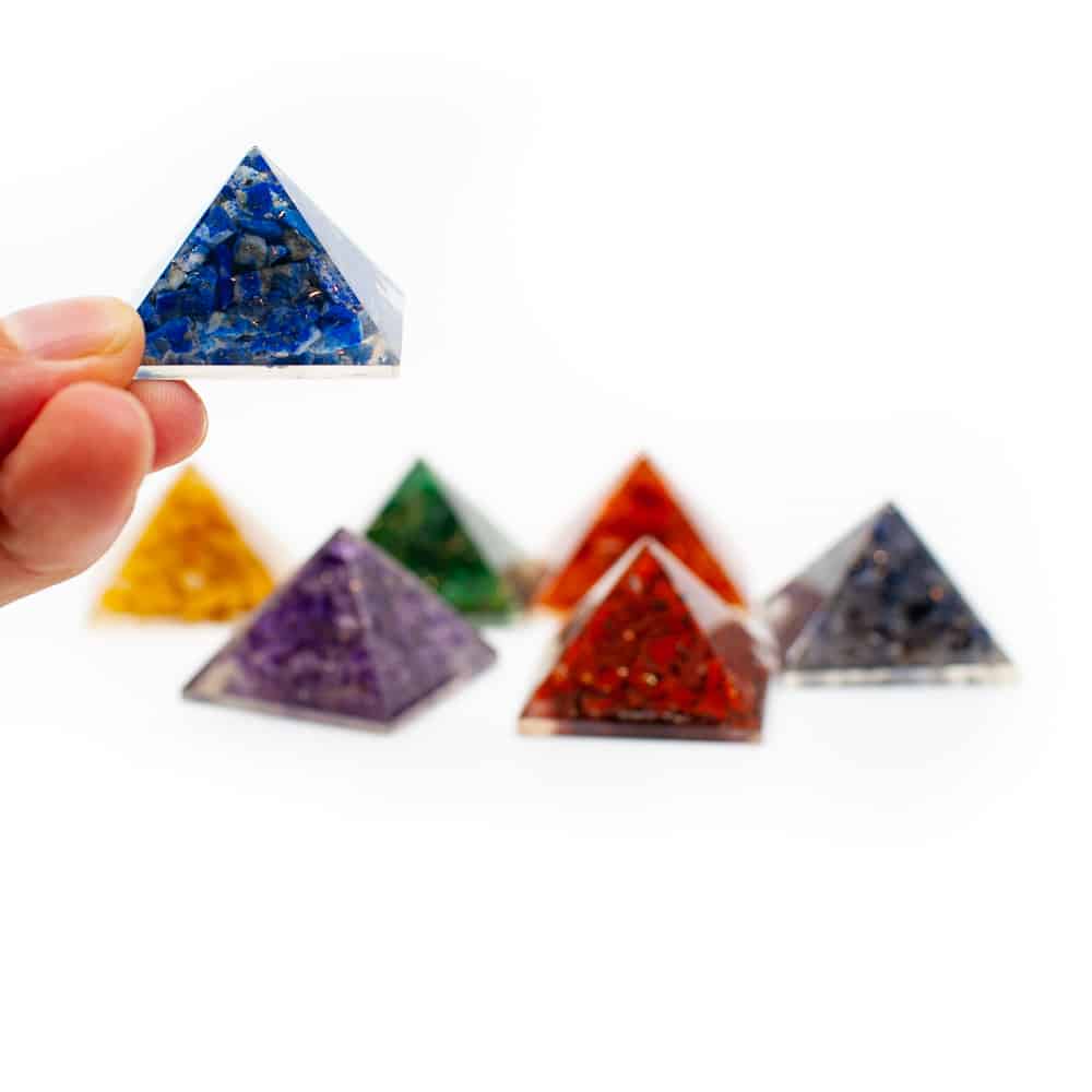 7 Chakra Orgonite Mini Piramide Set (25 mm)