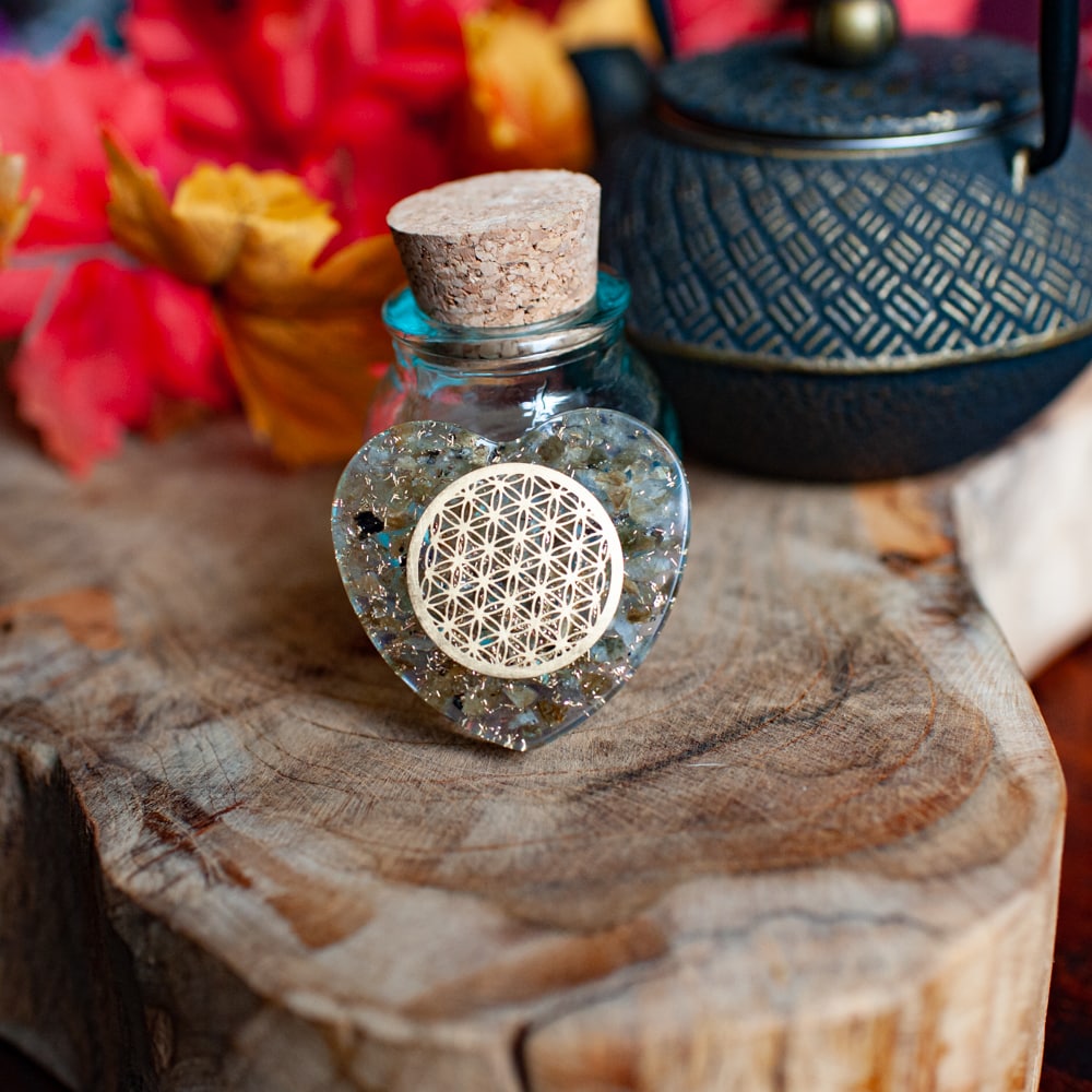 Orgoniet Hart Labradoriet met Koperen Flower of Life