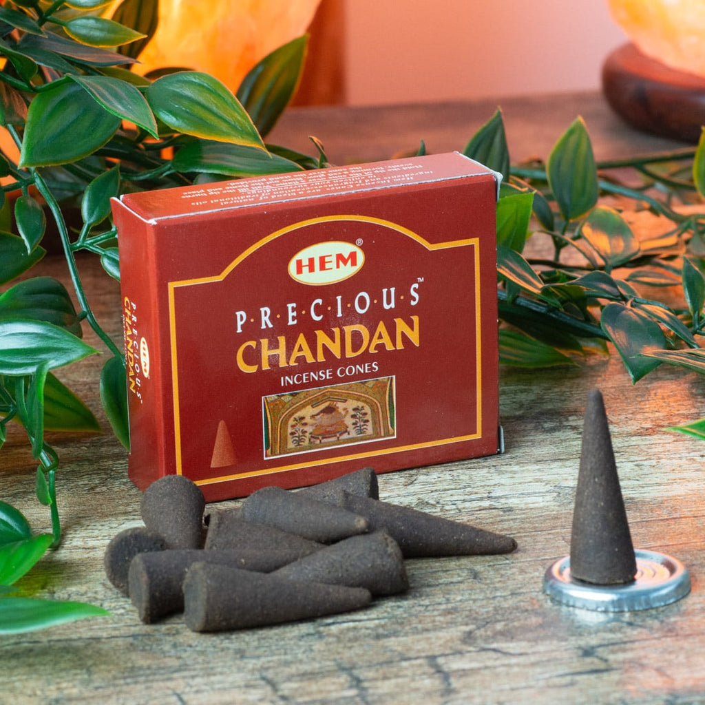 HEM Wierook Kegels Precious Chandan (1 doosje)