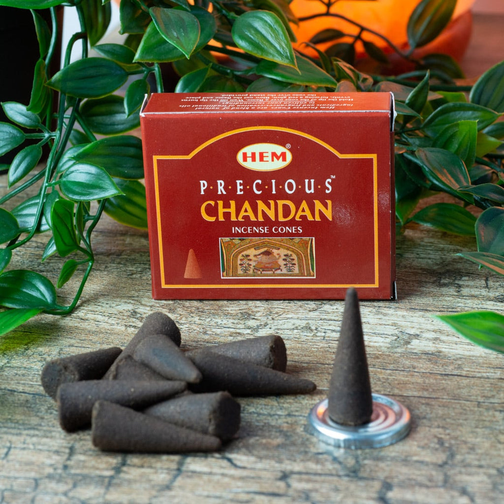 HEM Wierook Kegels Precious Chandan (1 doosje)