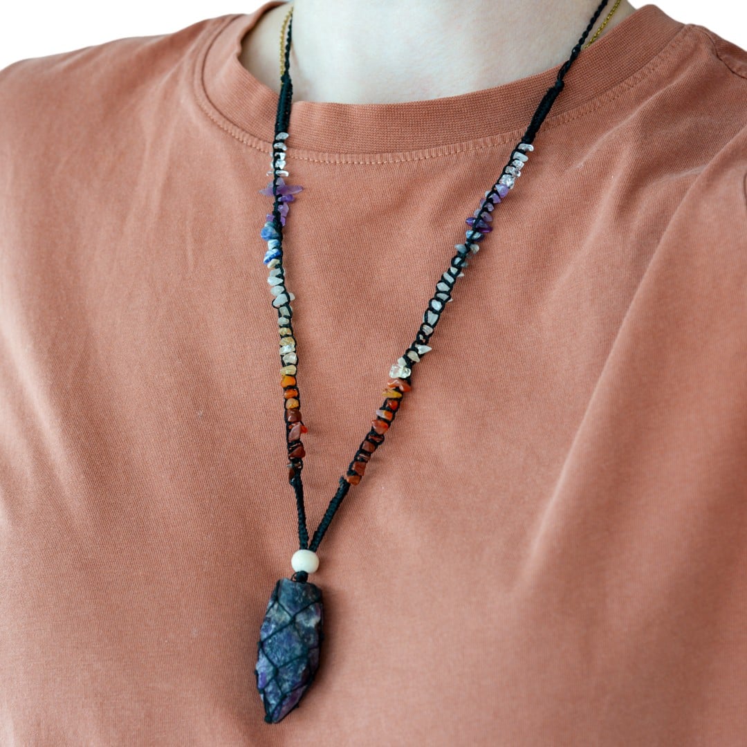 Ruwe Edelsteen Hanger Amethist met Chakra Ketting