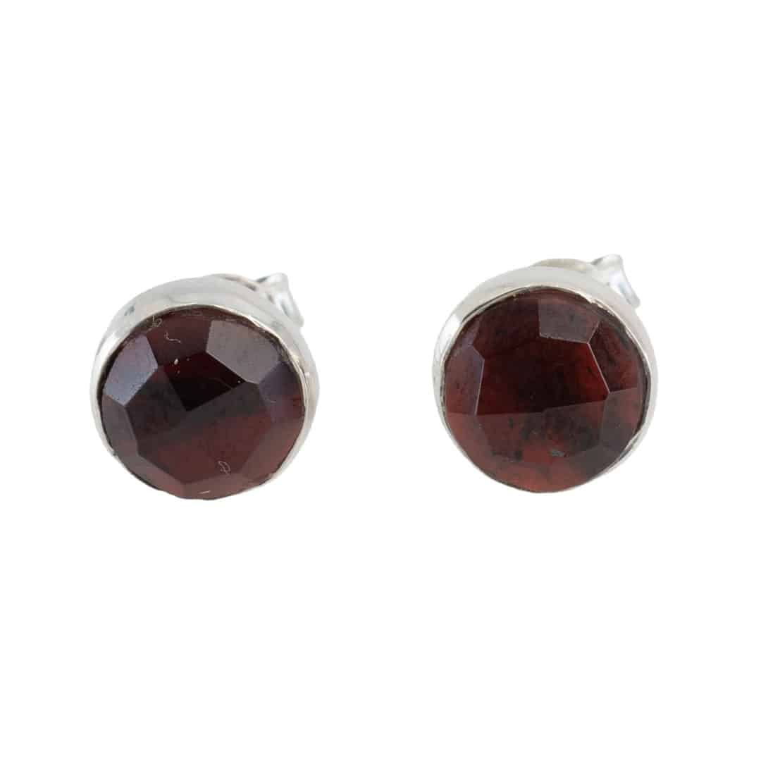 Geboortesteen Oorstekers Januari Luxe Facet Granaat – 925 Zilver