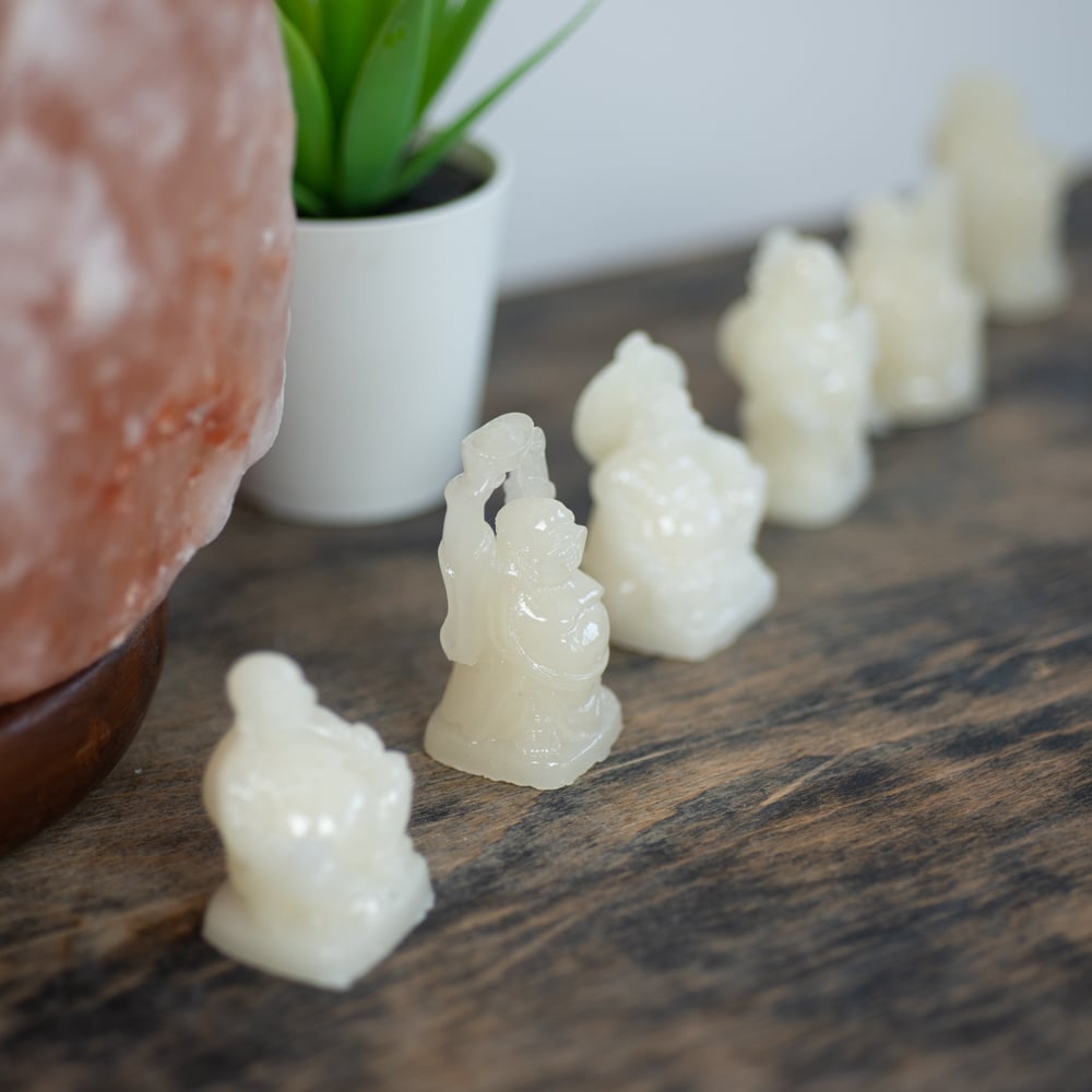 Happy Boeddha Beeld Polyresin Wit – set van 6 – ca. 5 cm