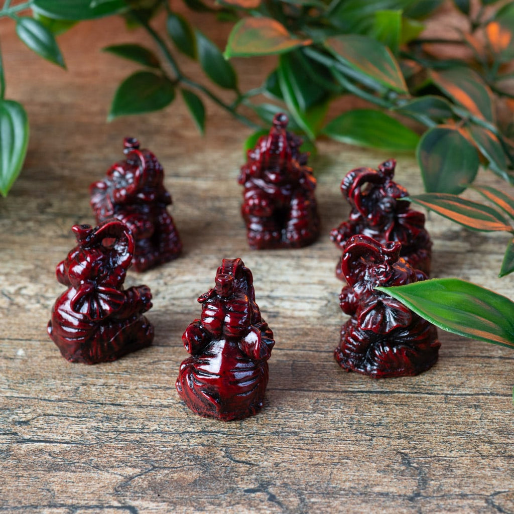 Ganesha Beeld Polyresin Rood – set van 6 – ca. 3 cm