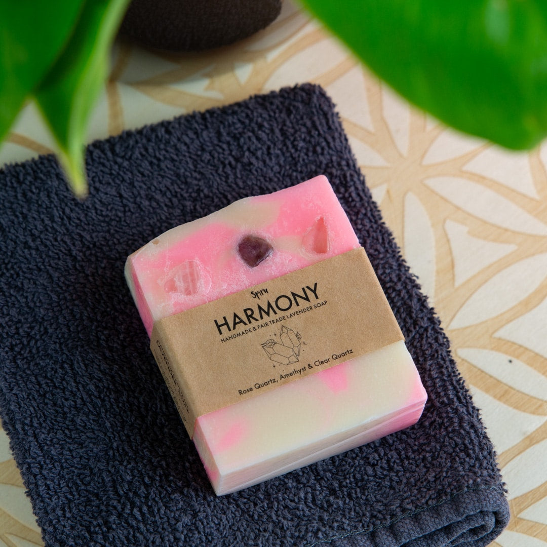 Spiru Fair Trade Edelsteen Zeep – Lavendel & Gouden Driehoek – Harmonie (100 gram)