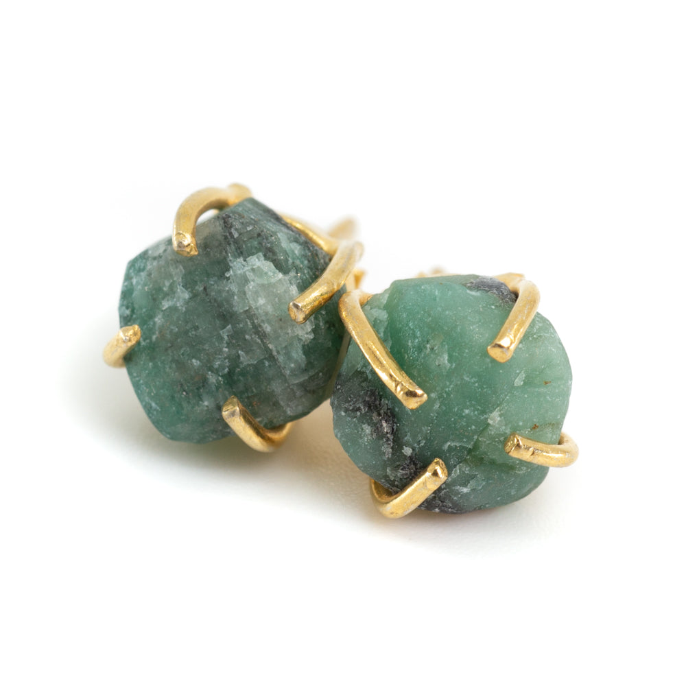 Edelsteen Oorstekers Ruwe Smaragd – 925 Zilver & Verguld