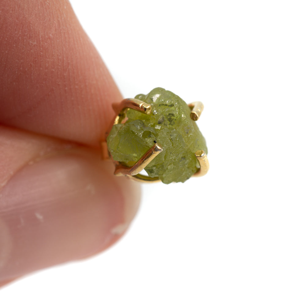 Edelsteen Oorstekers Ruwe Peridoot – 925 Zilver & Verguld