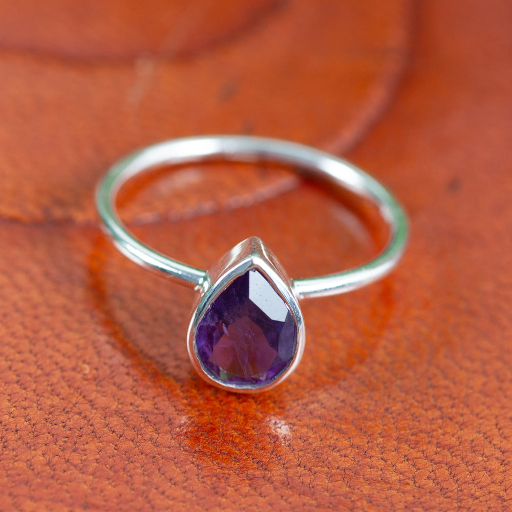 Edelsteen Ring Amethist – 925 Zilver – Peervorm (Maat 17)