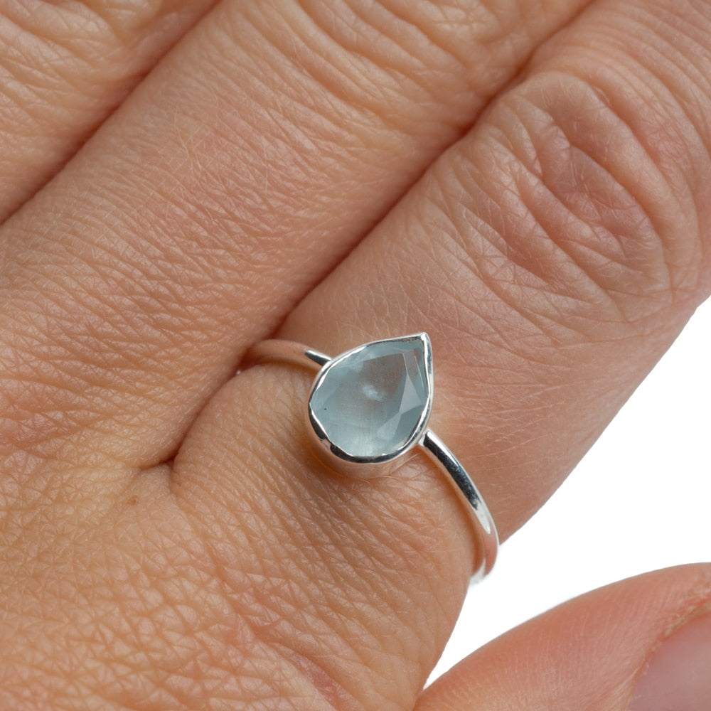 Edelsteen Ring Aquamarijn – 925 Zilver – Peervorm (Maat 17)