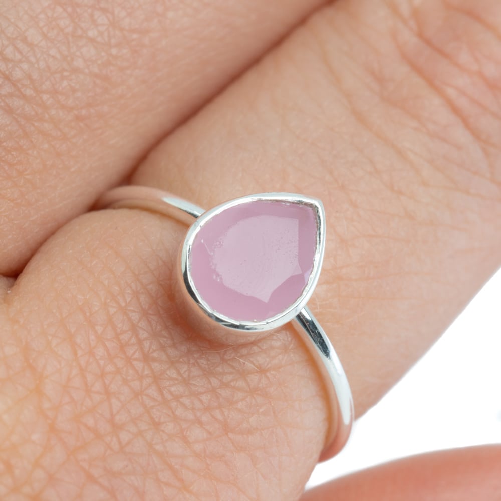 Edelsteen Ring Rozenkwarts – 925 Zilver – Peervorm (Maat 17)