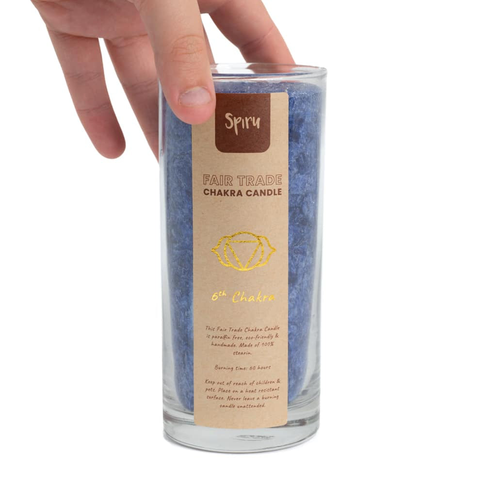 Fair Trade Derde Oog Chakra (6e) Stearine Kaars in Glas – Indigo (60 Branduren)