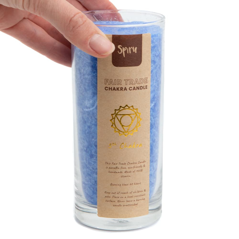Fair Trade Keel Chakra (5e) Stearine Kaars in Glas – Blauw (60 Branduren)
