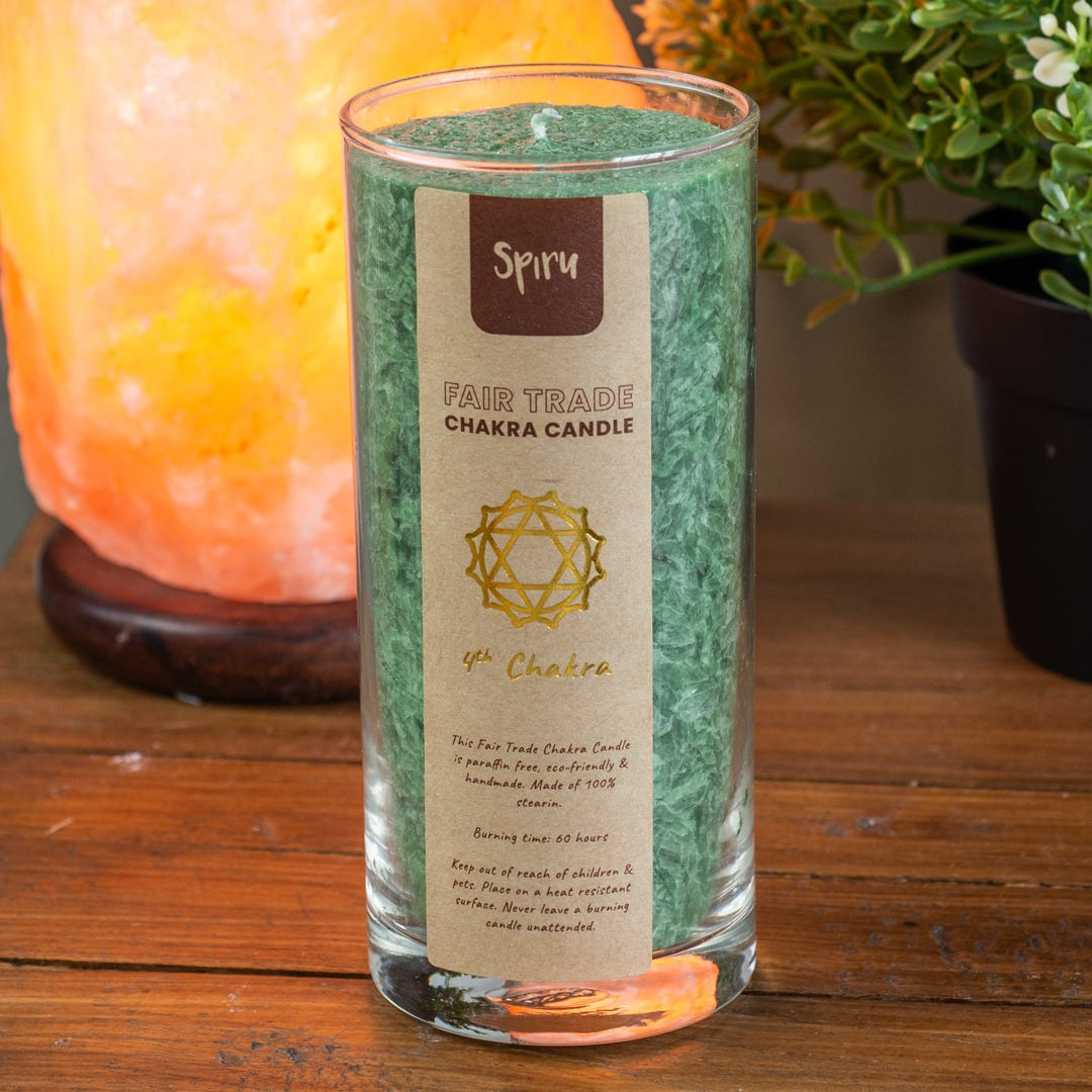 Fair Trade Hart Chakra (4e) Stearine Kaars in Glas – Groen (60 Branduren)