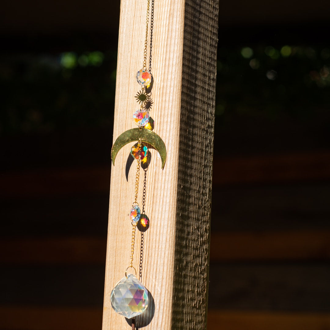 Feng Shui Regenboog Hanger Kristal Halve Maan Goudkleurig (35 cm)