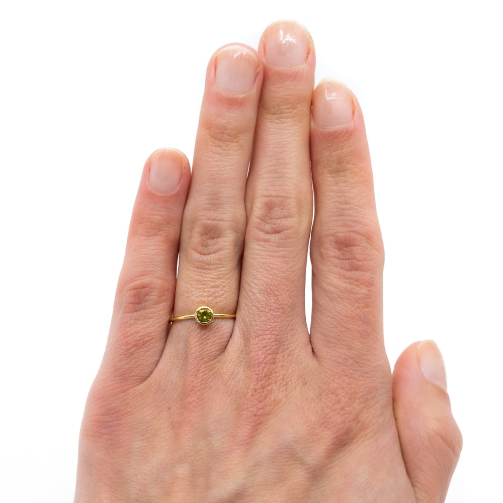 Geboortesteen Ring Peridoot Augustus – 925 Zilver Verguld (Maat 17)
