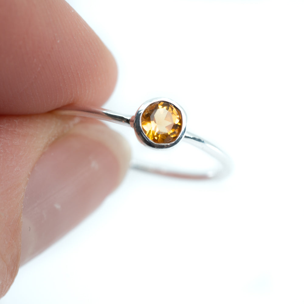 Geboortesteen Ring Citrien November – 925 Zilver – Zilverkleurig (Maat 17)