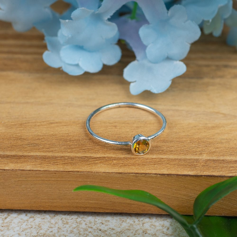 Geboortesteen Ring Citrien November – 925 Zilver – Zilverkleurig (Maat 17)