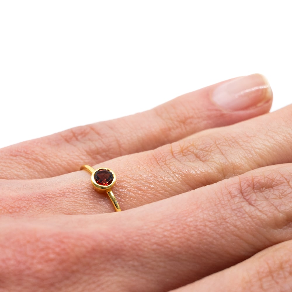 Geboortesteen Ring Granaat Januari – 925 Zilver Verguld (Maat 17)