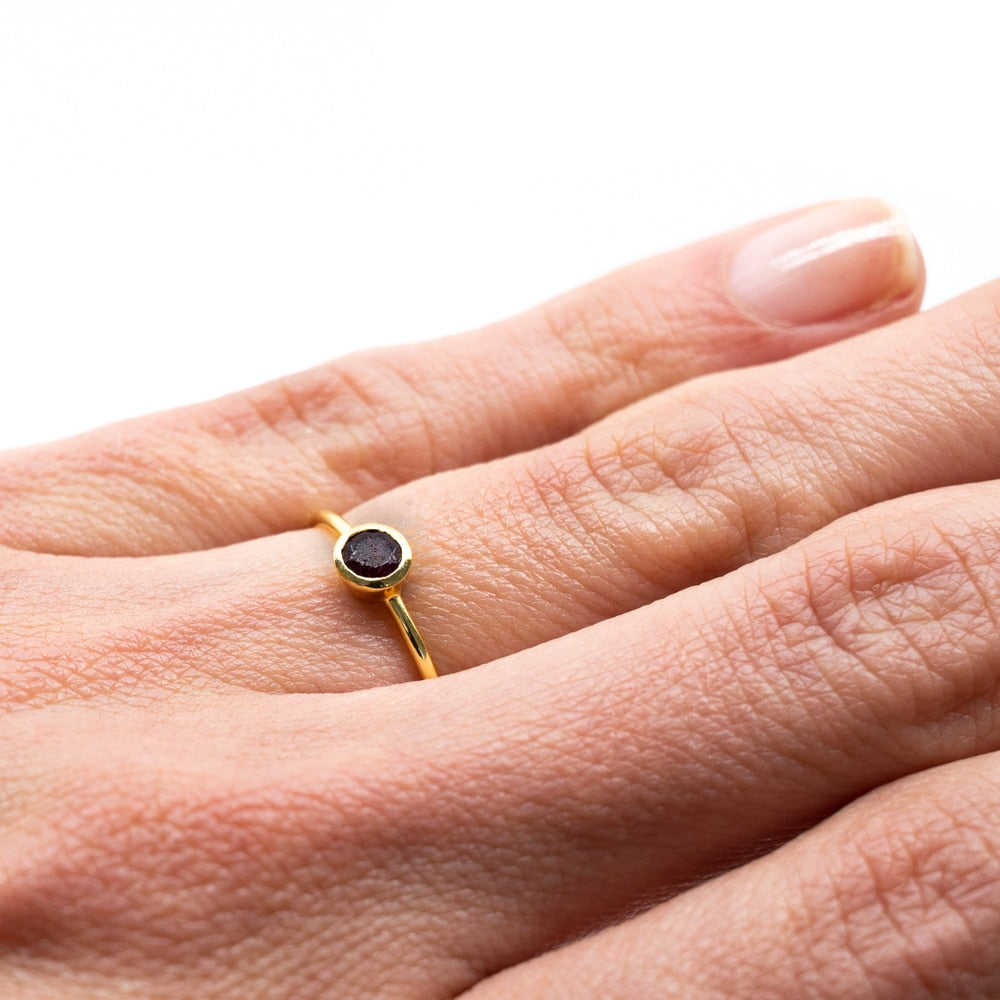Geboortesteen Ring Robijn Juli – 925 Zilver Verguld (Maat 17)