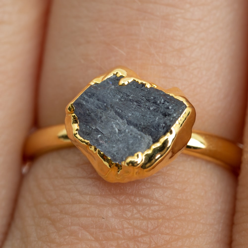 Geboortesteen Ring Ruwe Tanzaniet December – 925 Zilver Verguld