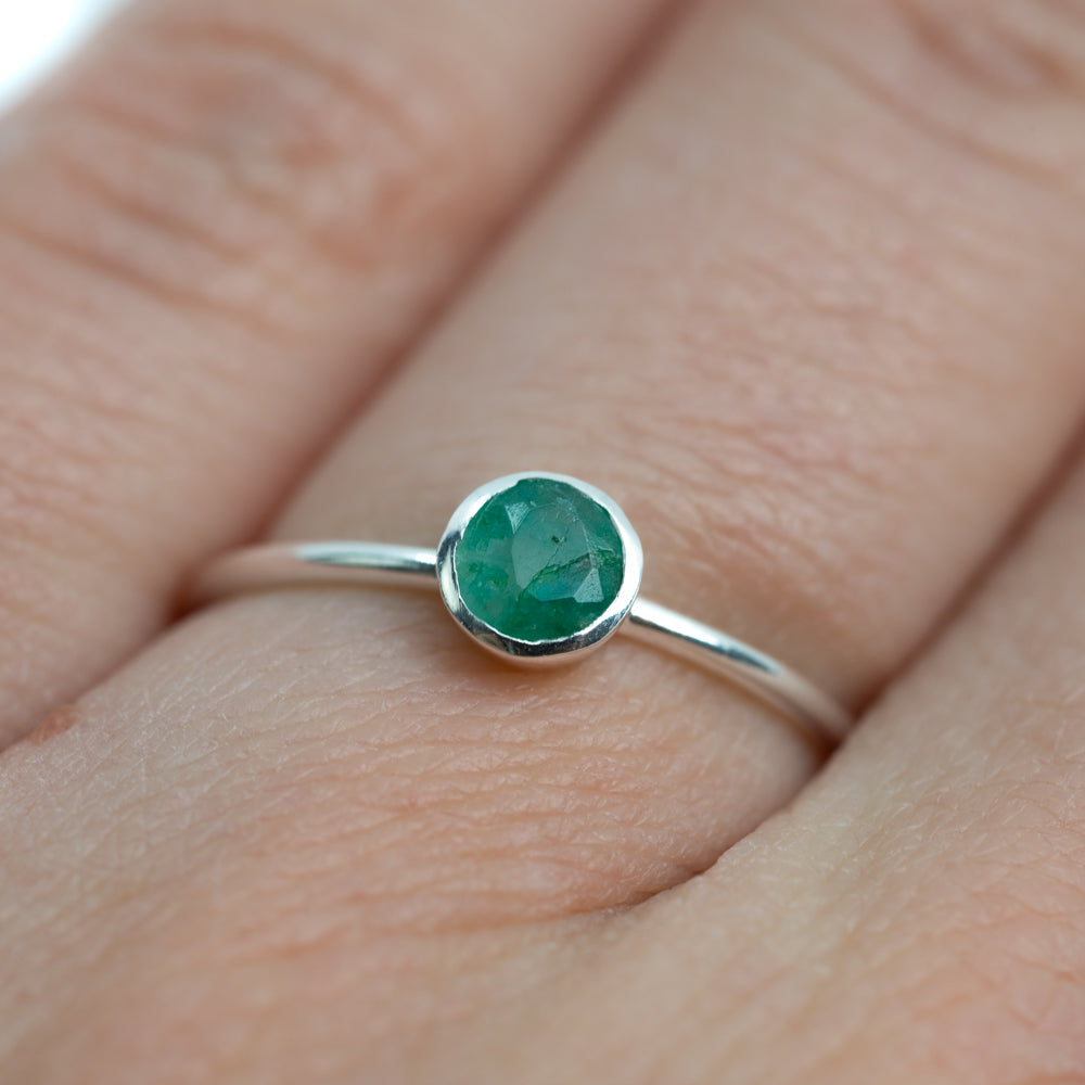 Geboortesteen Ring Smaragd Mei – 925 Zilver – Zilverkleurig (Maat 17)