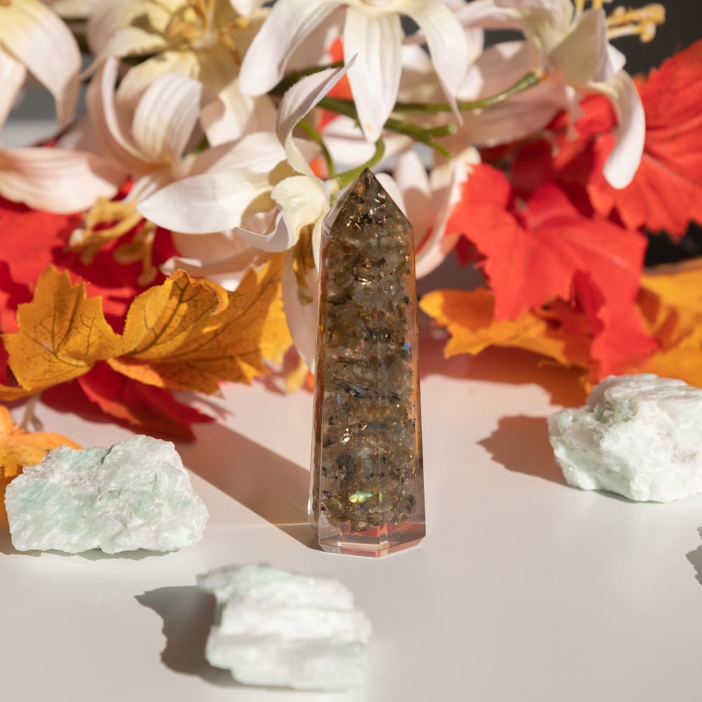 Orgonite Obelisk Labradoriet (70 mm)