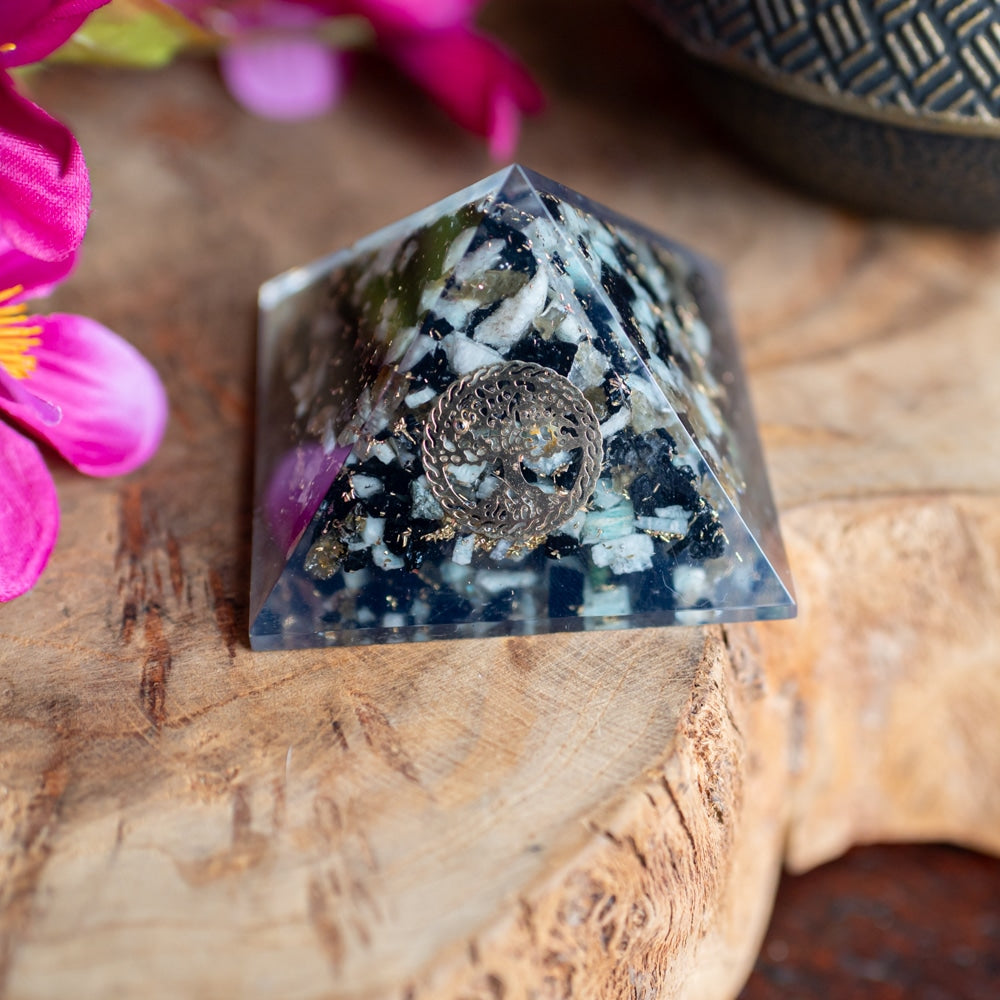 Orgonite Piramide Chrysocolla – Tree of Life – (40 mm)