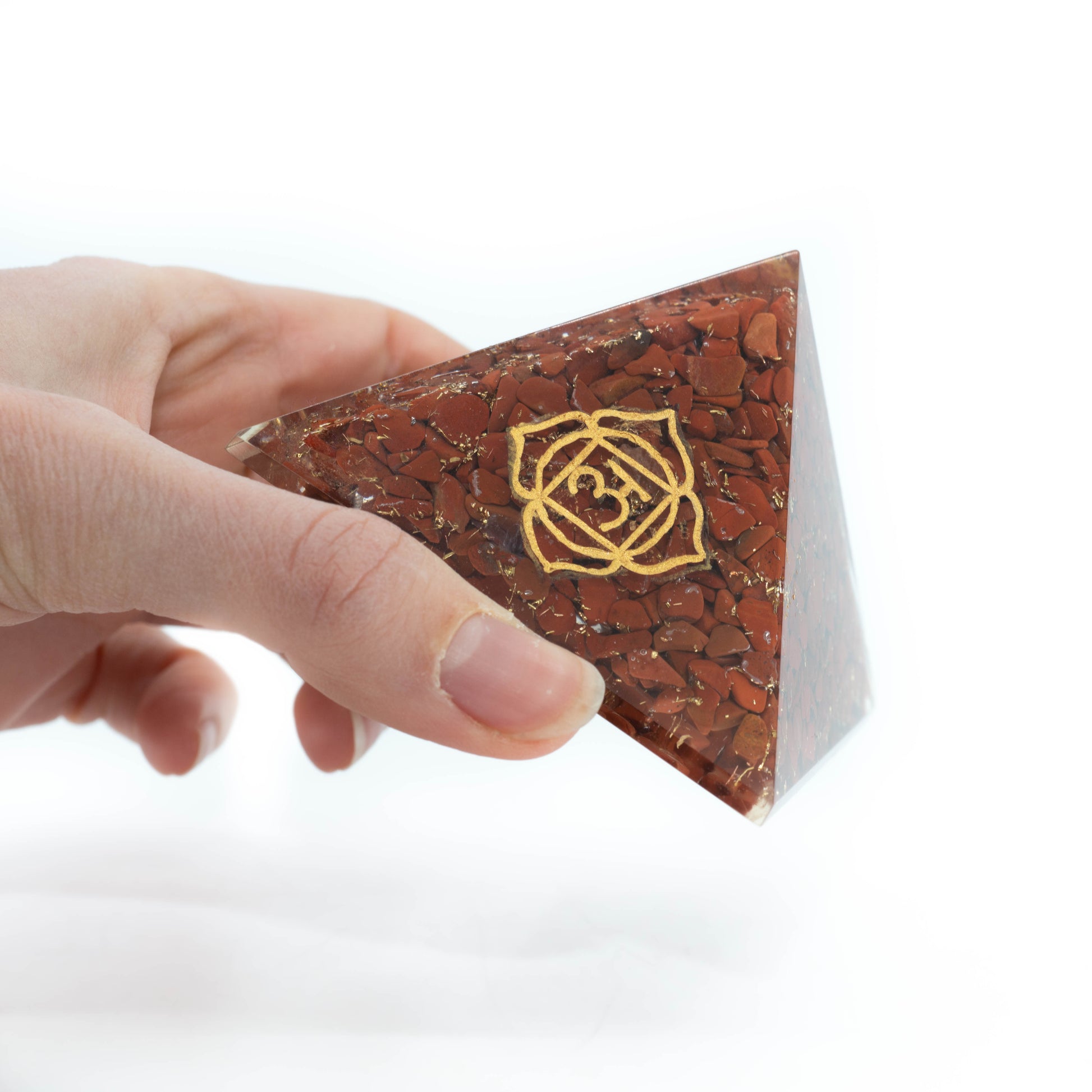 Orgonite Piramide Rode Jaspis – Basis Chakra – (70 mm)